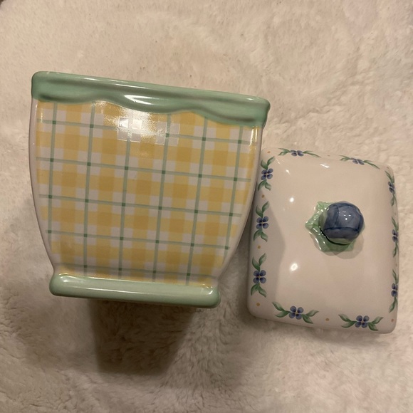 Pfaltzgraff canister jar - Picture 9 of 9